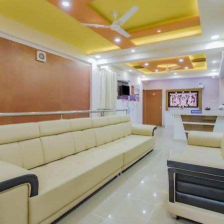 Oyo 79181 Sri Dhanalakshmi Boarding & Lodging Μπανγκαλόρ Εξωτερικό φωτογραφία