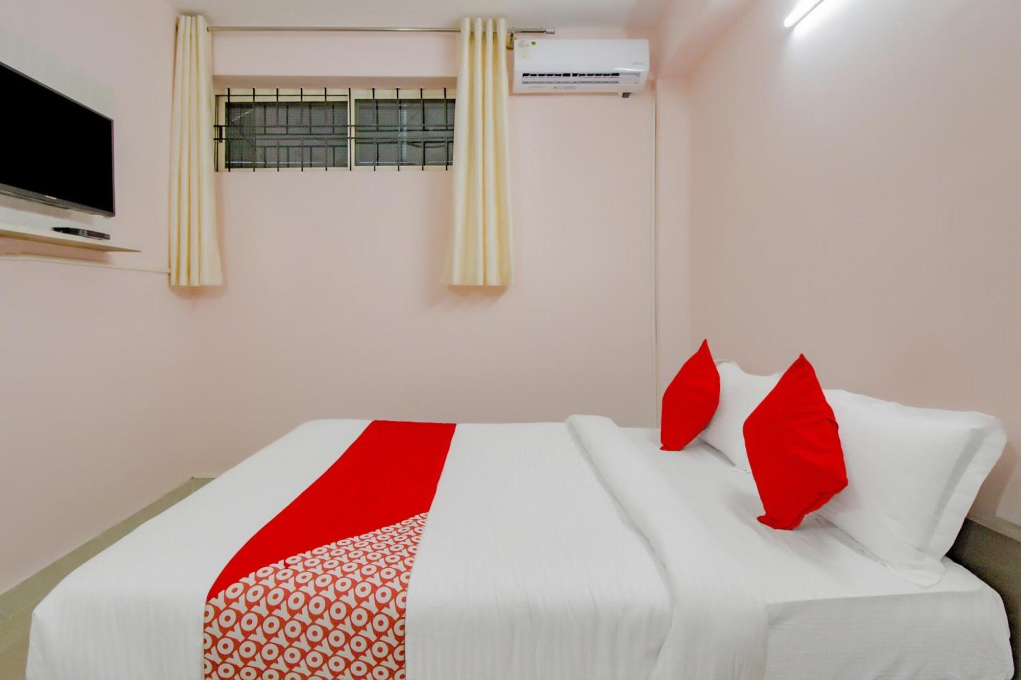 Oyo 79181 Sri Dhanalakshmi Boarding & Lodging Μπανγκαλόρ Εξωτερικό φωτογραφία
